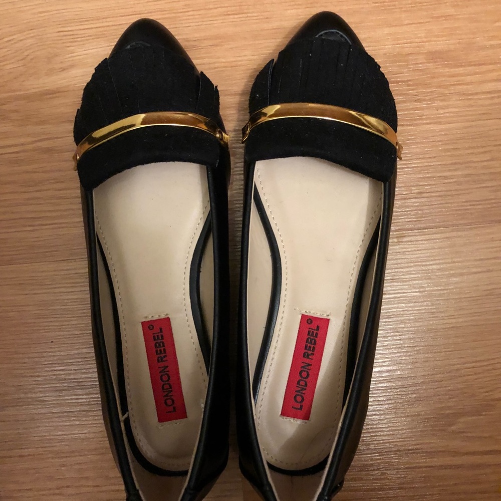 Asos(London Rebel) Black Flats with Gold Bar